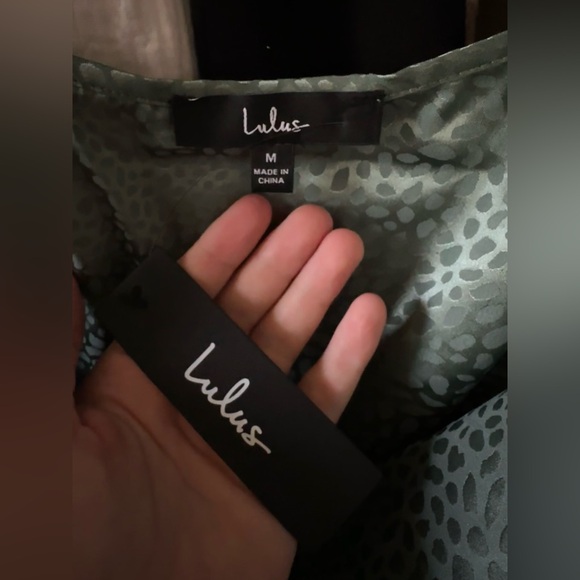 NWT Lulus Total Stunner Sage Green Satin Jacquard Cowl
Neck Midi Dress - Picture 5 of 5